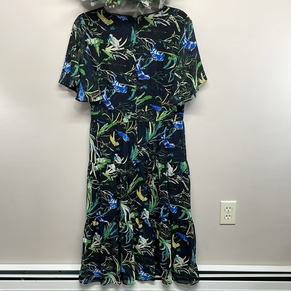 NWT Le Gali Black Floral Chiffon Flutter Bell Sleeve V-Neck Dress 12 - Picture 6 of 16